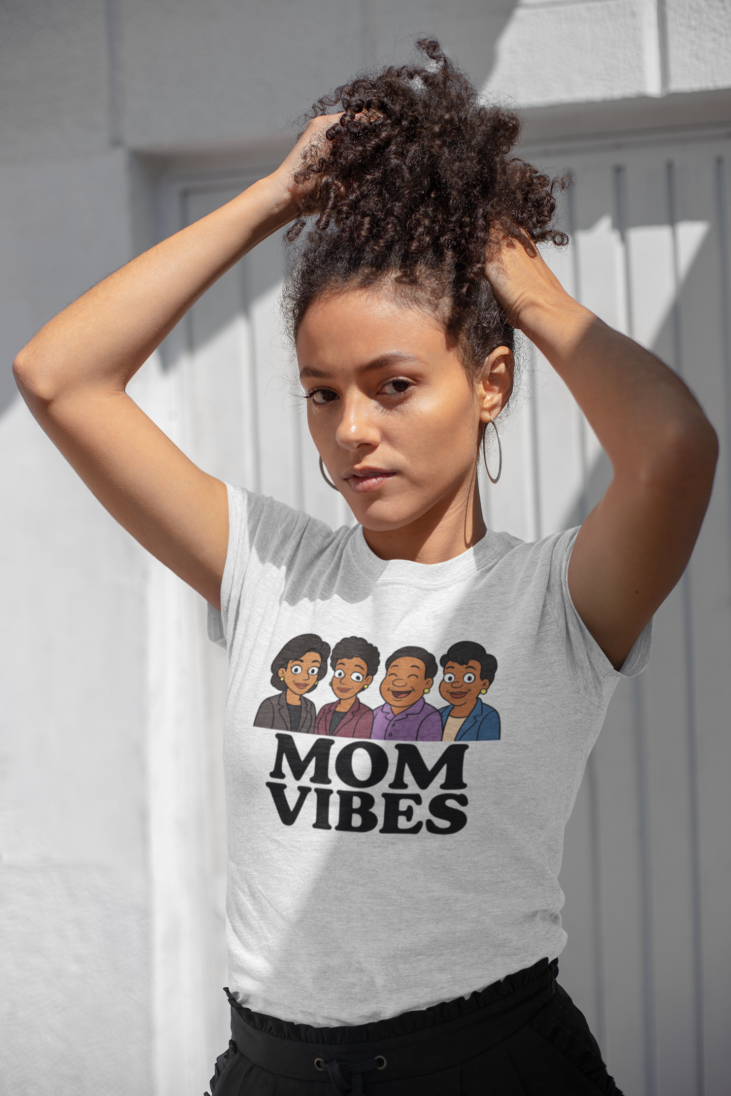 Mom Vibes | Tee